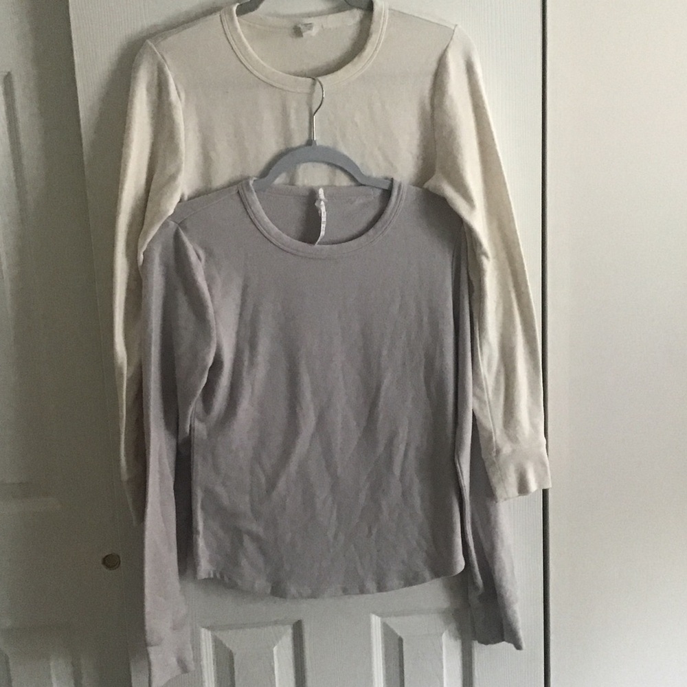 (2) yogalicious peached audrina ls tees